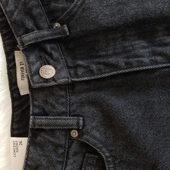 Forever 21 denim shorts - Picture 5 of 13